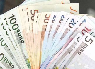 Güney Kıbrıs Rum Kesimi ise 2.5 milyon Euro ile en pahalı vatandaşlık veren ülke