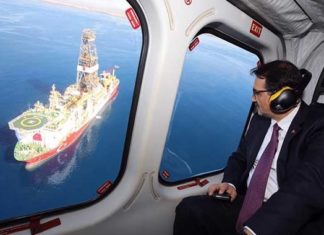 Türkiye’nin ikinci sondaj gemisini Kıbrıs açıklarına göndereceğini açıklaması Rum Kesimi’nin önde gelen gazetelerinden Fileletrheros tarafından “Ankara Bölgede Fırtınaya Hazırlanıyor” Başlığı ile verildi