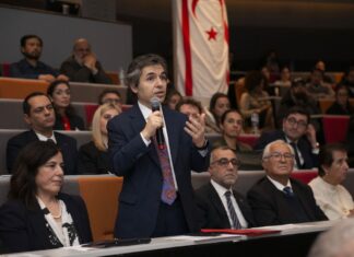 Londra’da “Kıbrıs Türk Halkının Tarihi” paneli düzenlendi