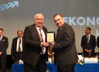 AREL ÜNİVERSİTESİ Uluslararası İlişkiler Bölüm Başkanı Prof. Dr. Uğur Özgöker Gazi Magosa’da DAÜ ve USKAİD tarafından düzenlenen DOĞU AKDENİZ’İN STRATEJİK ÖNEMİ FORUMUNDA tebliğ sundu.